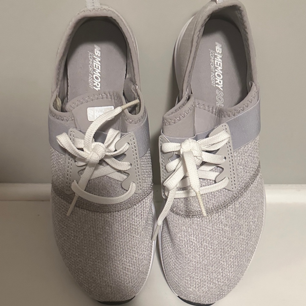 New Balance Women's Light Gray Sneakers - Picture 4 of 6